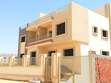 فلل للبيع في المجاوره الثالثه، الحي التاسع، 640 متر