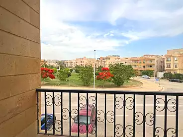 شقق للبيع في شارع كعب بن مالك، النرجس 6، 220 متر