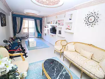 شقق للبيع في شارع بورسعيد، كامب شيزار، 160 متر