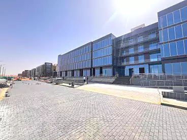 إداري للبيع في دي جويا ستريب مول 3 - تاج مصر، الحي السكني السابع - R7، 40 متر