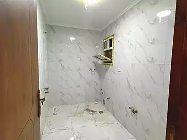 شقق للبيع في اللبيني، فيصل، 130 متر