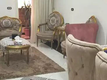 شقق للبيع في شارع نبوي المهندس، المندرة، 100 متر