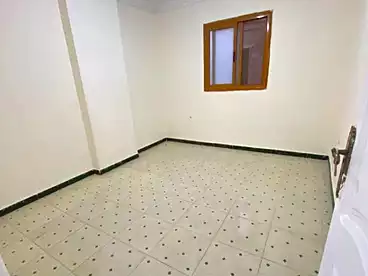 عقارات للإيجار في طريق كعبيش، فيصل، 90 متر