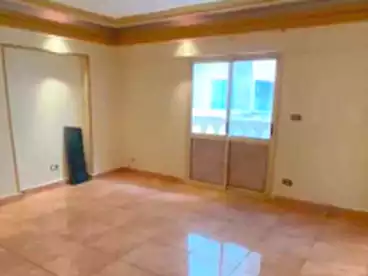 شقق للإيجار في كامب شيزار، الاسكندرية، 155 متر