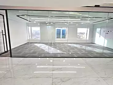 Administrative For rent in Northern 90th St., 90th Street, 600 sqm