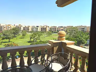 في شارع علي السباعي، الياسمين 4، 200 متر