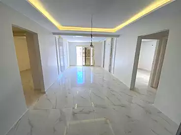 عقارات للبيع في شارع عبد السلام عارف، سابا باشا، 150 متر