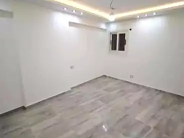 Apartments For sale in Mahmoud El-Isawy St., Miami, 165 sqm