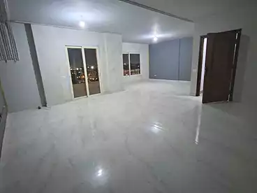 مكاتب للإيجار في شارع سيد زكريا، شيراتون، 220 متر