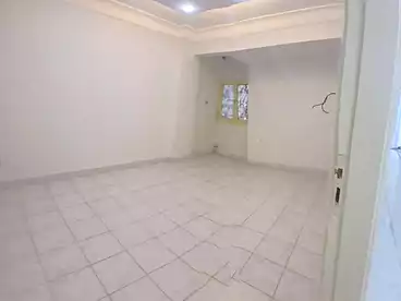 شقق للبيع في البيطاش، العجمي، 120 متر