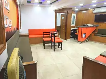 Medical For sale in El Saa'ah Sq, Victoria, 200 sqm
