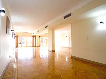 Apartments For rent in Ahmed Heshmat St, El Zamalek, 350 sqm