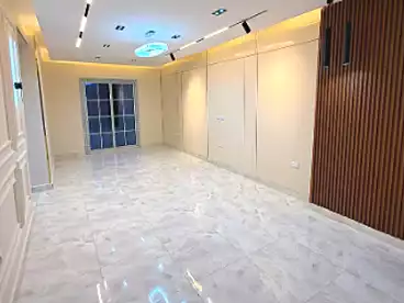 شقق للبيع في اللبيني، فيصل، 150 متر