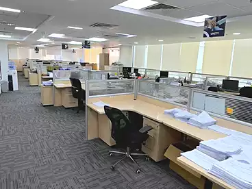 Administrative For rent in Southern 90th St., 90th Street, 5000 sqm