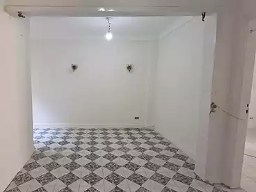 Apartments For sale in Mahmoud El-Isawy St., Miami, 75 sqm