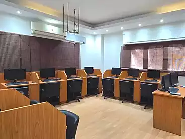 Administrative For rent in El Jizah District, Giza, 200 sqm