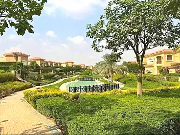 Town House For sale in Stone Park Compound - Roaya, Compounds in New Cairo, 190 sqm