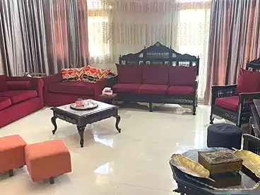 شقق للبيع في احمد عكاشة، شارع د، 200 متر