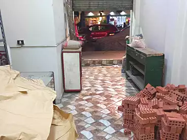 Shops For rent in El Teraah El Bolakia, Shoubra, 32 sqm