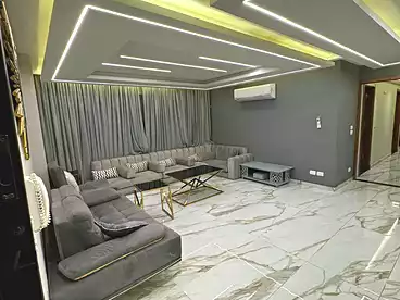في شارع شهاب، المهندسين، 180 متر