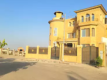 فلل للبيع في كمبوند رويال سيتي - مجموعة البابطين، كمبوند بالشيخ زايد، 1200 متر