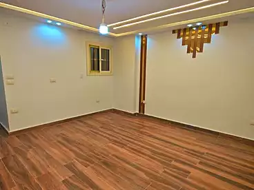 شقق للبيع في اللبيني، فيصل، 200 متر