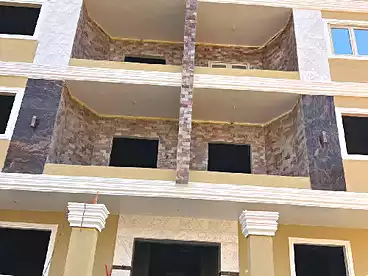 أرض إدارية للبيع في طريق جمال عبد الناصر، مدينة الشروق، 3500 متر