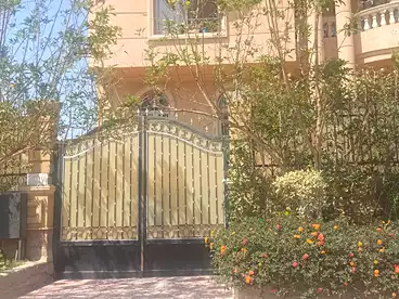 Villas For sale in Area 2, Eighth Neighborhood, 2000 sqm