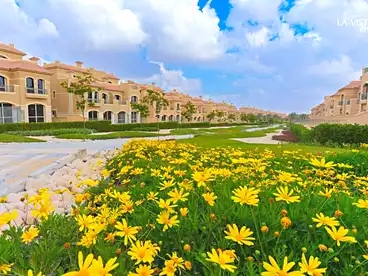 عقارات للبيع في كمبوند لافيستا سيتى، الحي السكني الرابع - R4، 303 متر