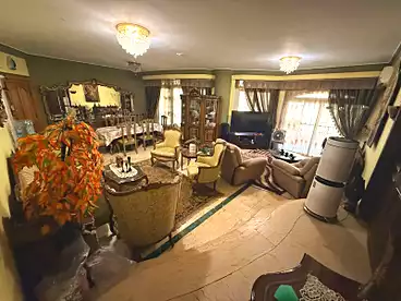Apartments For sale in Omar Ibn Abd El-Aziz St., First Neighborhood, 210 sqm