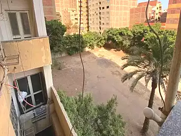 شقق للإيجار في شارع المجزر الالي، اللبيني، 200 متر