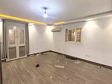 إداري للإيجار في اللبيني، الهرم، 200 متر