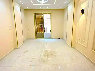 شقق للبيع في اللبيني، فيصل، 100 متر