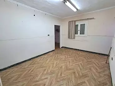 Administrative For rent in Ganaklis, Alexandria, 130 sqm