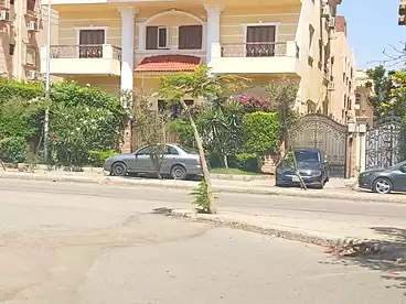 فيلا منفصلة للبيع في شارع رقم.57، الحي الاول، 1100 متر