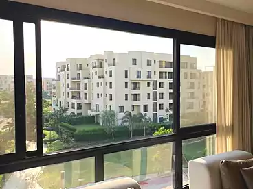 للبيع في كلوب يارد - كمبوند أو ويست، كمبوند أو ويست - اوراسكوم، 68 متر