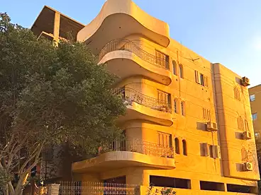 مباني للبيع في المجاورة الخامسة، الحي الرابع، 650 متر