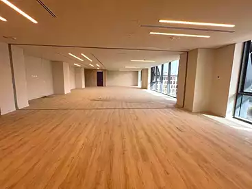For rent in Northern 90th St., 90th Street, 400 sqm