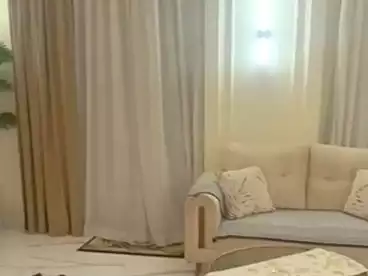 شقق للبيع في المجاورة الاولى، الحي الثامن، 200 متر