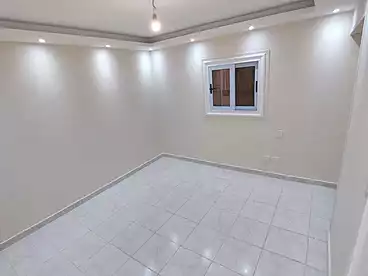 شقق للبيع في شارع محمود العيسوي، سيدي بشر بحري، 100 متر