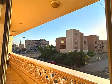 Apartments For rent in Street 100, Tenth Neighborhood, 215 sqm
