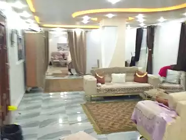 شقق للبيع في شارع القاعدة، البيطاش، 650 متر
