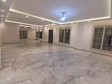 Apartment with Garden For rent in Other Neighborhoods In Seventh Neighborhood, Seventh Neighborhood, 245 sqm