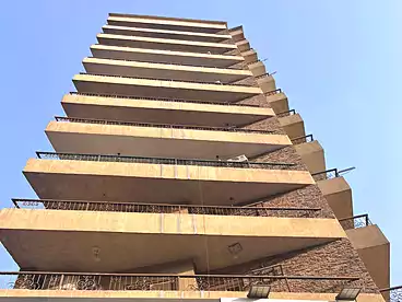 في أول فيصل، فيصل، 200 متر