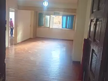 شقق للبيع في محرم بك، الاسكندرية، 100 متر