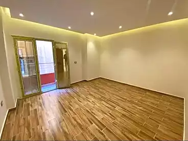 عقارات للإيجار في سابا باشا، الاسكندرية، 120 متر
