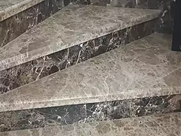 في شارع الملك فيصل، فيصل، 700 متر