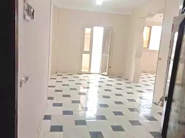 شقق للبيع في شارع كفر العجمي، البيطاش، 100 متر