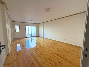 Apartments For rent in Ganaklis, Alexandria, 125 sqm