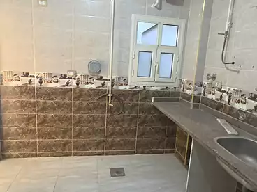 عقارات للبيع في شارع عبد السلام الشاذلي، مدينة دمنهور، 130 متر